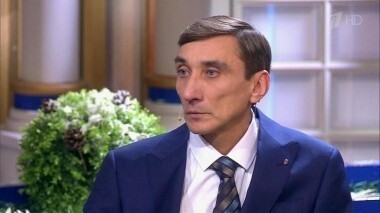 Аналитик с шестью дипломами. Давай поженимся! Выпуск от 29.11.2016