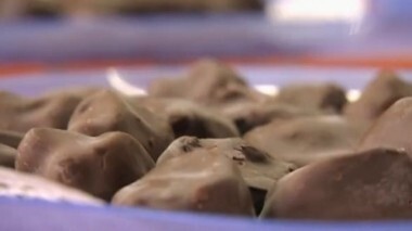 Конфеты «Чернослив с миндалем в шоколадной глазури». Контрольная закупка. Выпуск от 30.10.2012