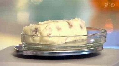 Масса творожная с изюмом. Контрольная закупка. Выпуск от 20.04.2015