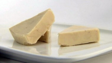 Сыр плавленый со вкусом грибов. Контрольная закупка. Выпуск от 15.05.2015