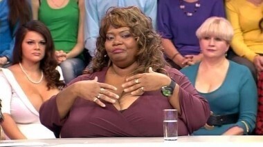 Самая большая грудь в мире. Дельфинотерапия — чудесное исцеление. Тайны семейного счастья Тамары Семиной. Сегодня вечером. Выпуск от 27.10.2012