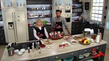 Гость Наталья Гвоздикова. Смак. Выпуск от 30.09.2017