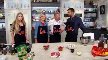 Гости Александр, Эмма и Устинья Малинины. Смак. Выпуск от 16.09.2017