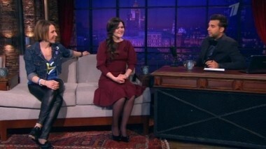 Дина Гарипова и Яна Чурикова. Вечерний Ургант. 168 выпуск от 20.05.2013