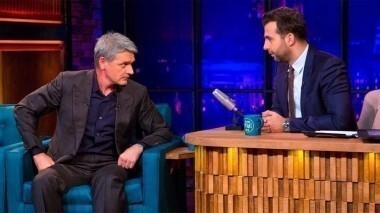 Иван Скобрев и Константин Лавроненко. Вечерний Ургант. 584 выпуск от 09.02.2016