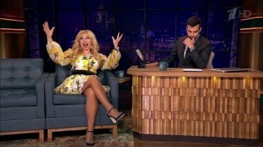 Маша Распутина. Вечерний Ургант. 643 выпуск от 16.05.2016