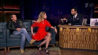 Наталья Водянова и Антонио Бандерас. Вечерний Ургант. 677 выпуск от 12.09.2016