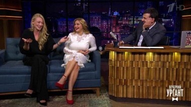 Оксана Акиньшина и Ирина Пегова. Вечерний Ургант. 1019 выпуск от 15.10.2018