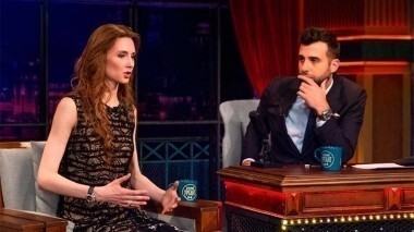 Светлана Захарова и Валерий Сюткин. Вечерний Ургант. 440 выпуск от 17.03.2015