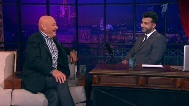 Владимир Познер и Александр Вулых. Вечерний Ургант. 231 выпуск от 12.11.2013